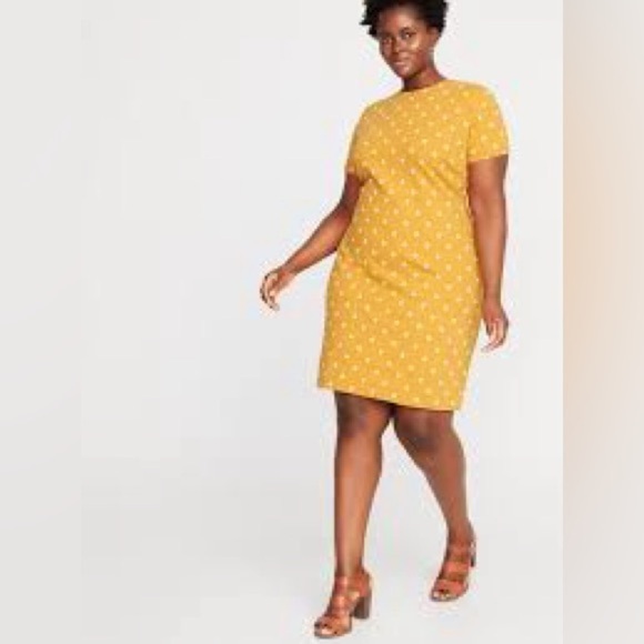 NWT Beautiful mustard, yellow, extra large polkadot stretchy dress - Picture 4 of 10
